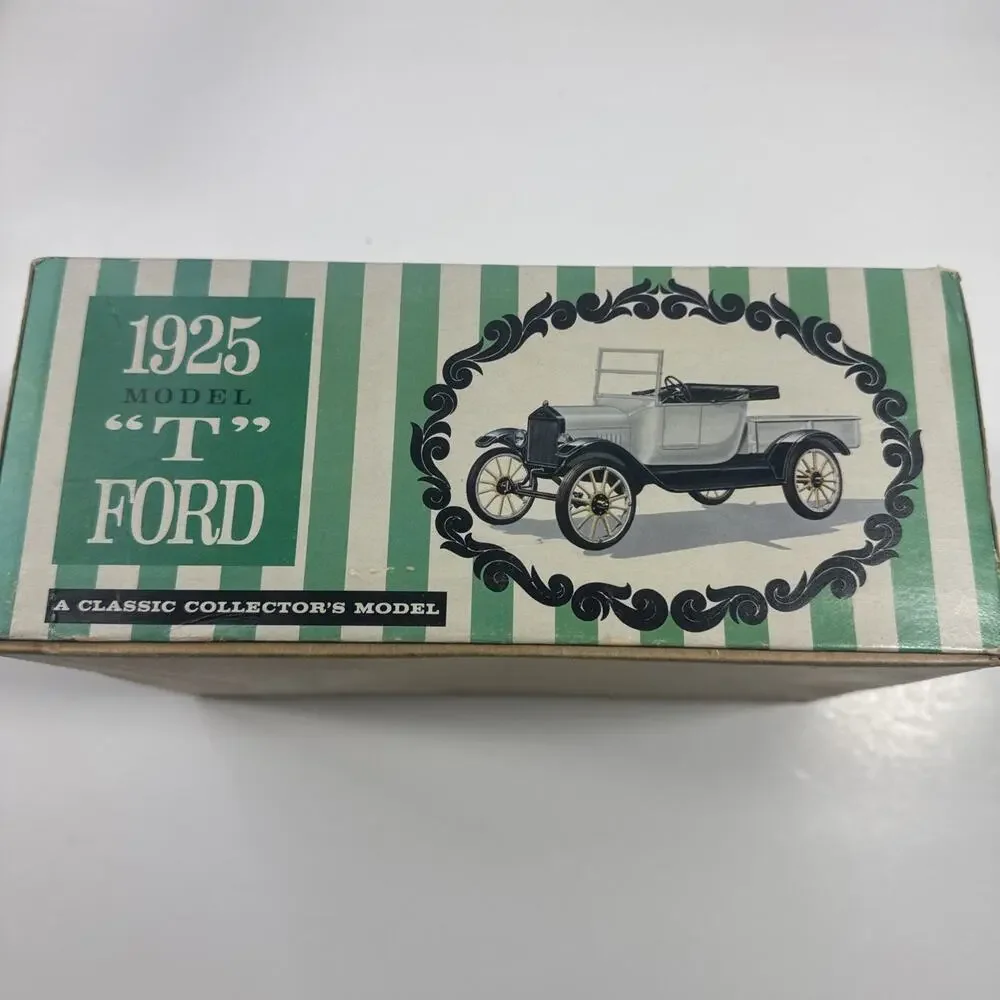 Vintage AMT 1925 Ford Model T 3n1 1/25 Model Kit Original Issue Unbuilt Open Box